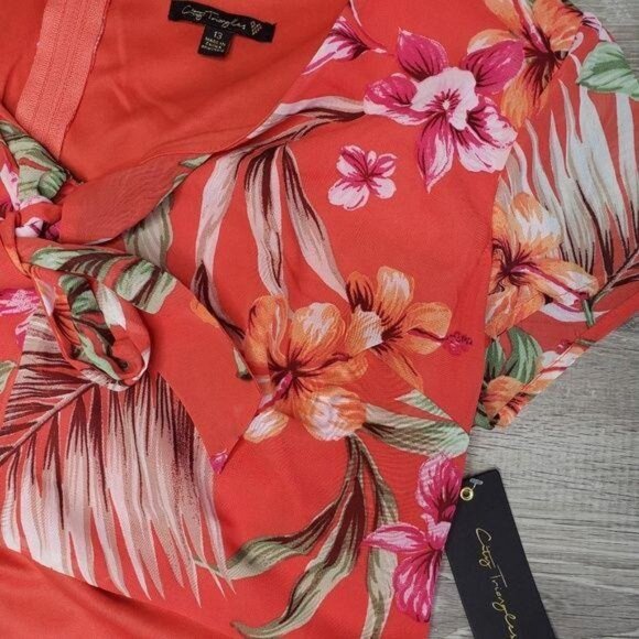City Triangle Womens Floral Crop Top With Tropical Print Size 13 Coral Short Sle - Picture 5 of 7